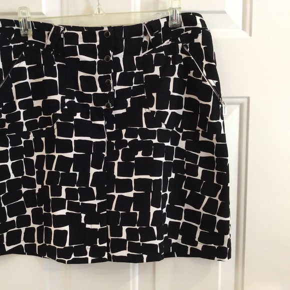 Golf Skort - Picture 1 of 2